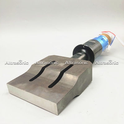 20kHz 2600W نظام لحام بالموجات فوق الصوتية لجهاز المناديل الصحية